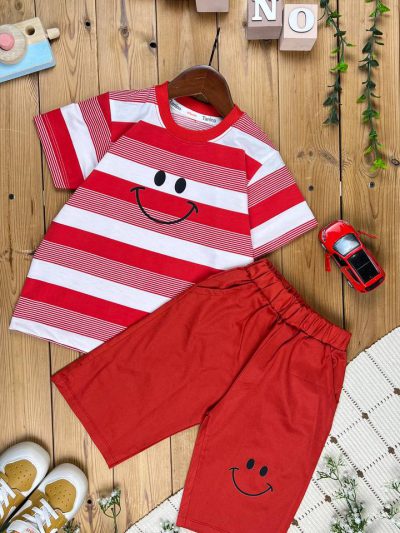 کد ۳۶۴ سایز ۵۰/۵۵ ست پسرانه طرح لبخند باشلوارک کتان