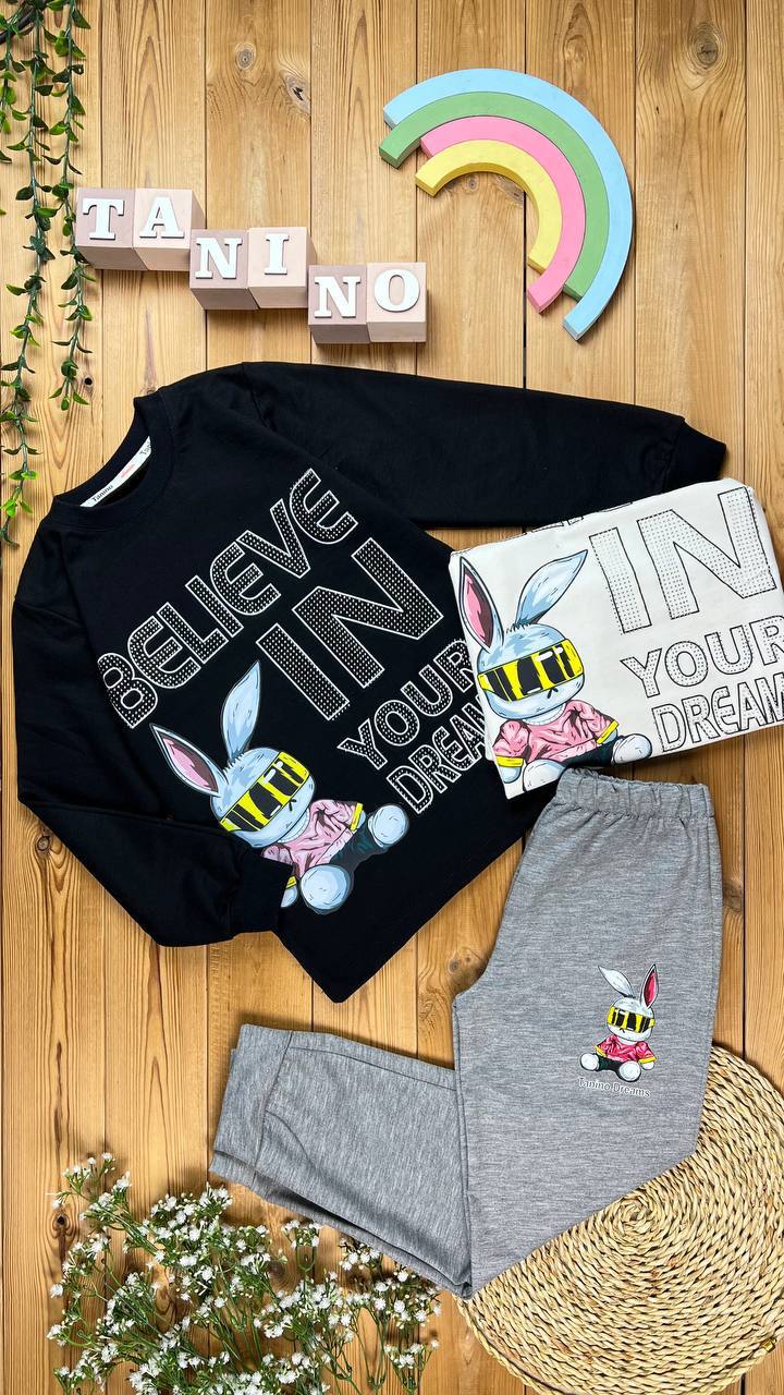 IMG_20250813_190350_457 کد 160 سایز 60 تا 65 ست دخترانه طرح خرگوش نگینی با شلوار - Image 1