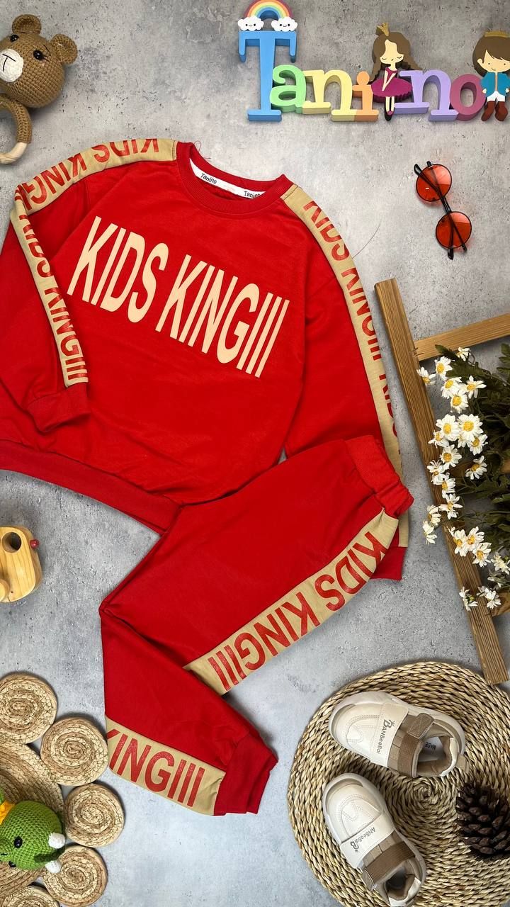 IMG_20251230_190541_596 کد 0245 سایز 50تا55 ست پسرانه طرح KIDS KINGII پارچه پنبه دورس - Image 1