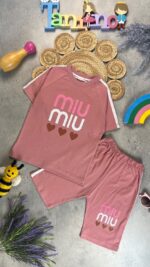 کد ۱۰۹۰ سایز ۴۵ تا ۵۰ تیشرت شلوارک دخترانه طرح miu پارچه یکرو پنبه با کیفیت بینظیر