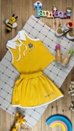 کد ۹۶۱ سایز ۴۰ تا ۴۵ تاپ یقه بندی دخترانه با دامن کمر غلفتی طرح نوشته رنگی پارچه کش پنبه و کش اسپان با کیفیت عالی