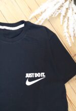 کد ۱۱۶۴ سایز M/L/XL/XXL تیشرت تک مردانه طرح JUST DOIT پارچه یکرو پنبه ماکان با کیفیت عالی - Image 2